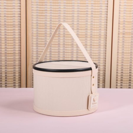 G8 صندوق مدور مع يد